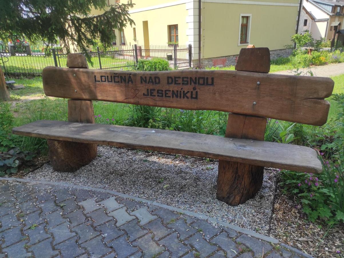 Dobre Misto Apartment Loučná nad Desnou Exterior foto